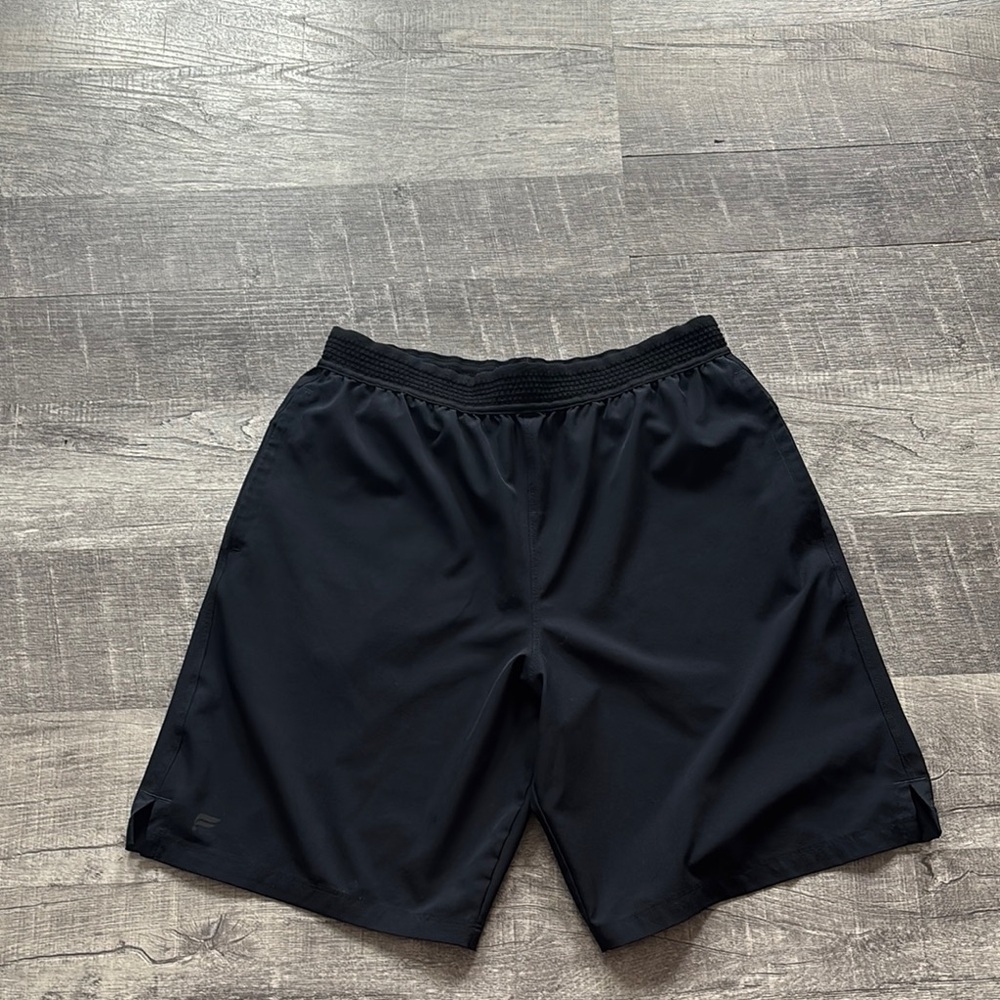 Fabletics The Fundamental Short‎ 9in